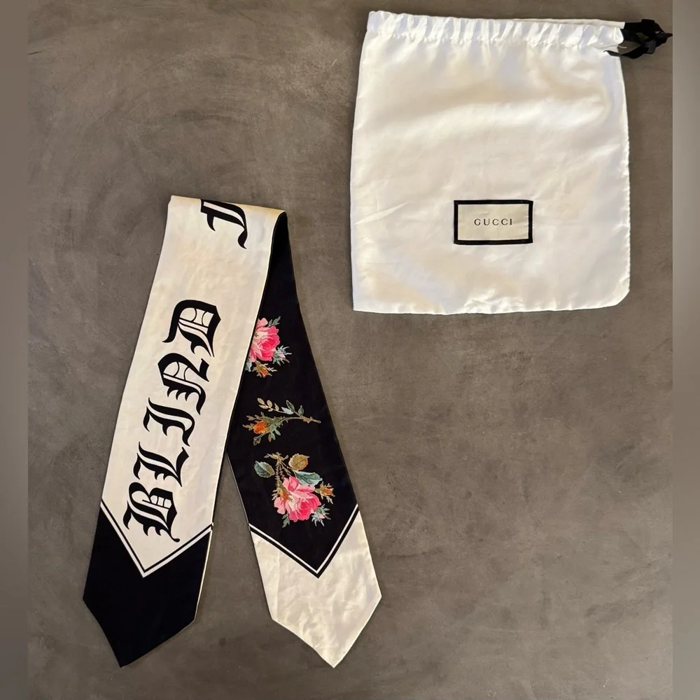 Gucci “Blind For Love” Neck Bow Scarf